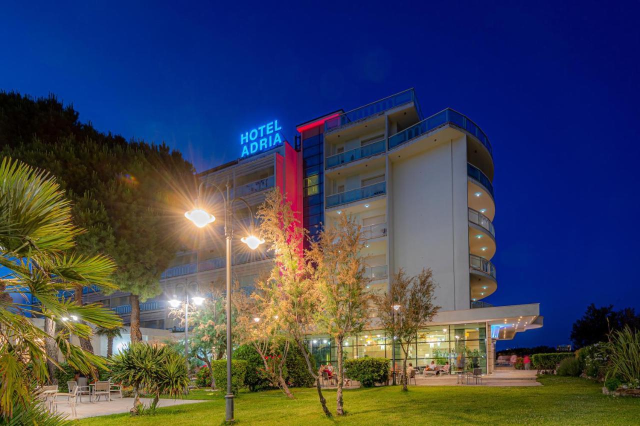 Hotel Adria Milano Marittima Bagian luar foto