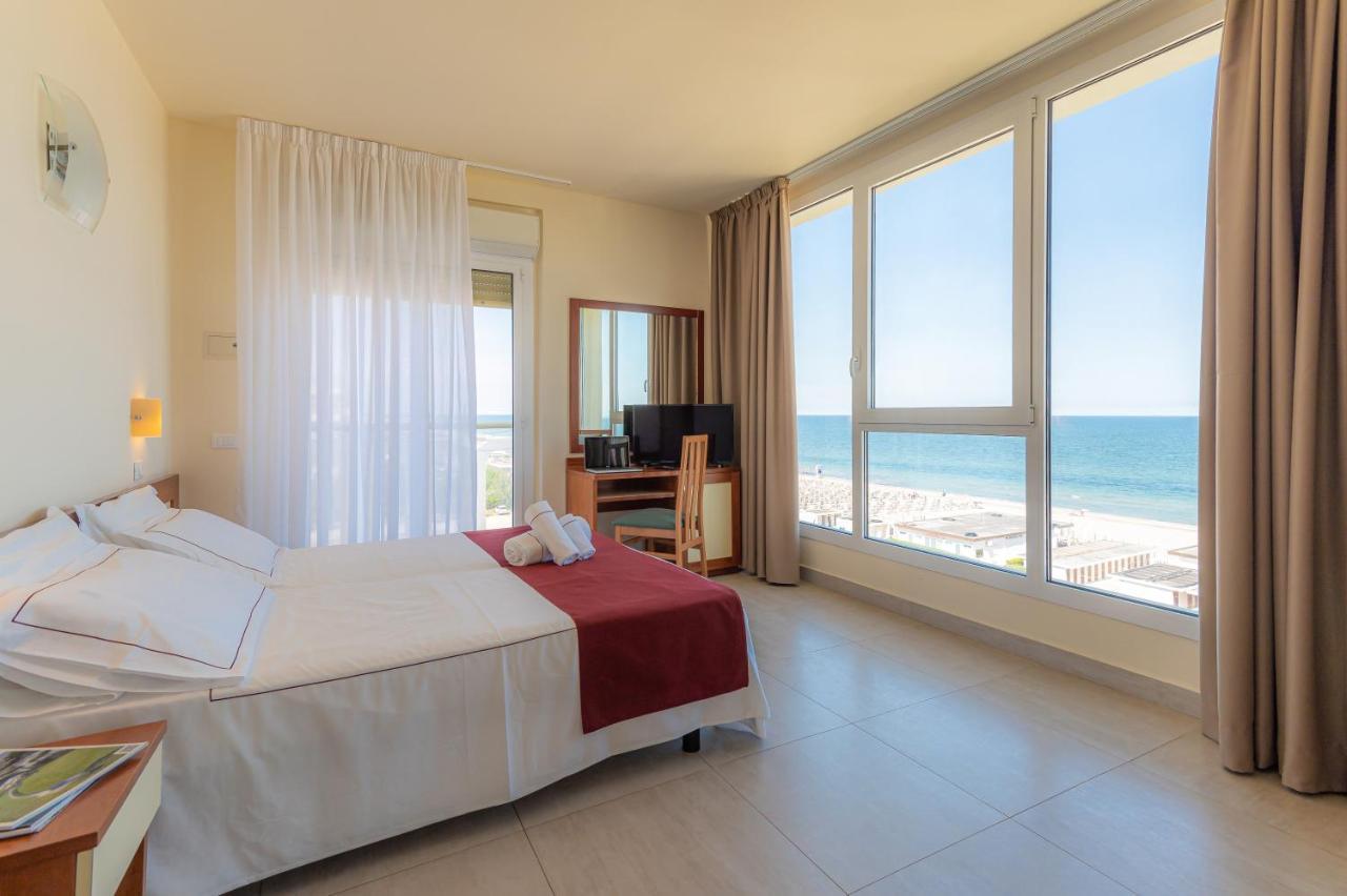 Hotel Adria Milano Marittima Bagian luar foto