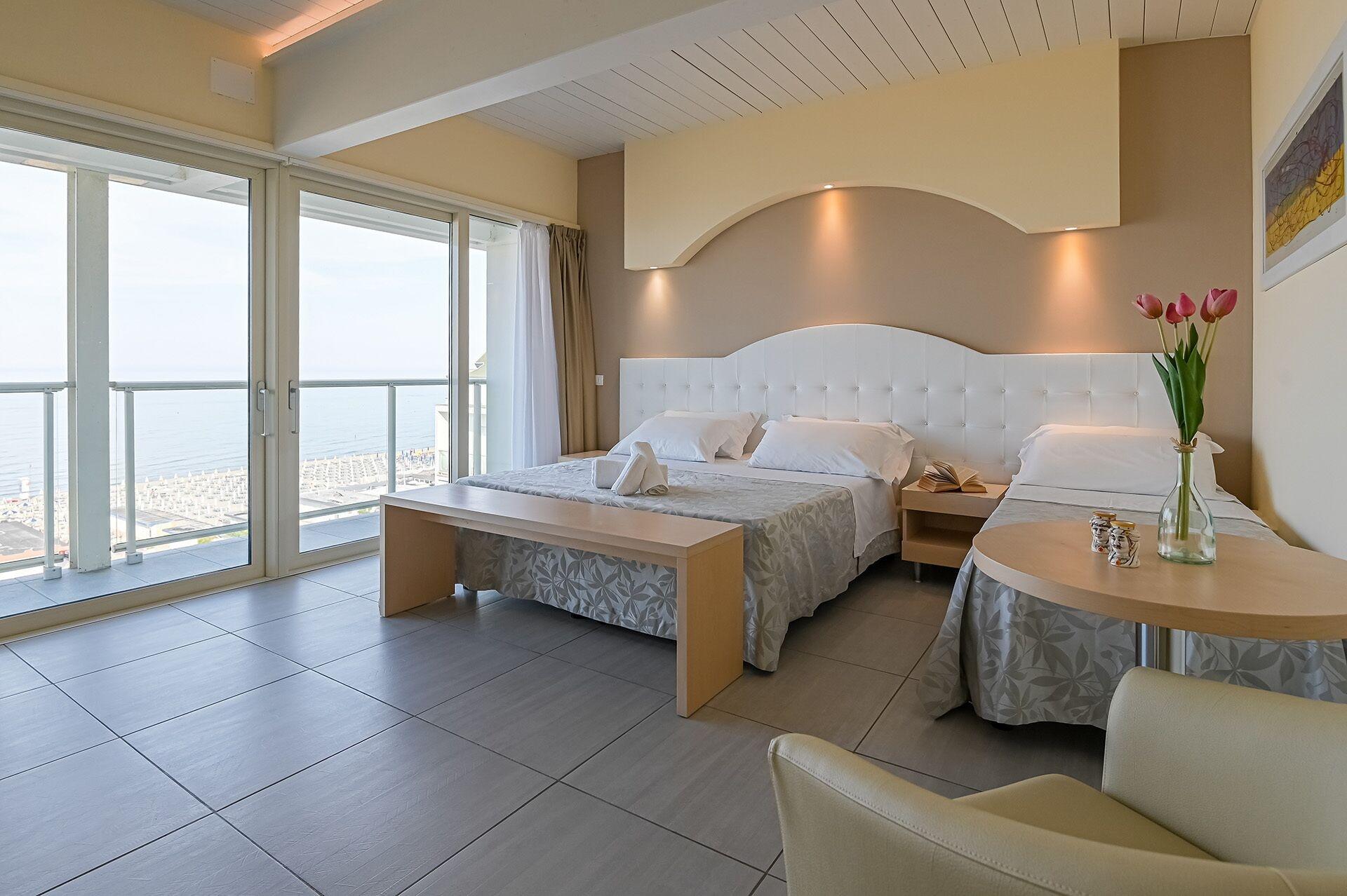 Hotel Adria Milano Marittima Bagian luar foto