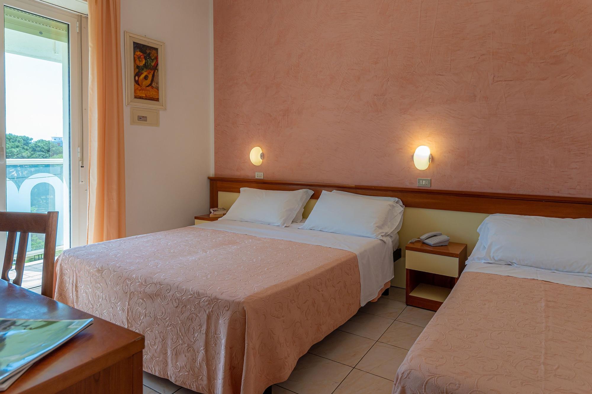 Hotel Adria Milano Marittima Bagian luar foto