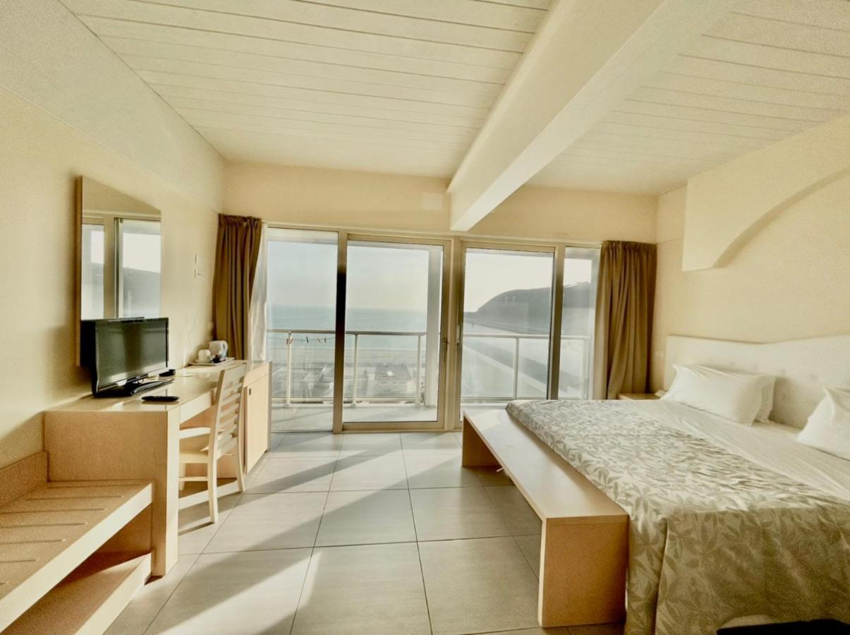 Hotel Adria Milano Marittima Bagian luar foto