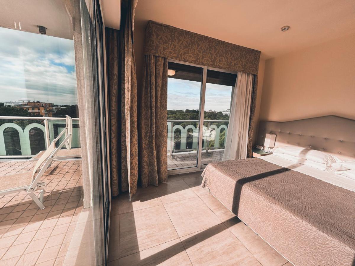 Hotel Adria Milano Marittima Bagian luar foto